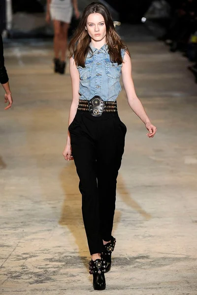 Look 2
